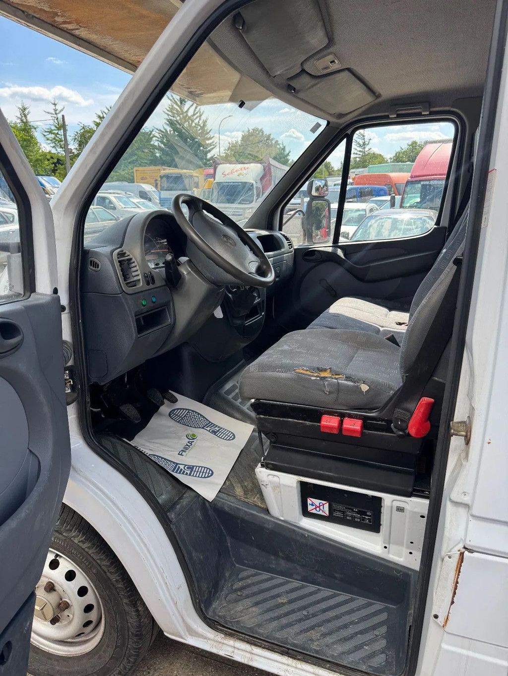 Mercedes-Benz Sprinter 311 **BAKWAGEN-BOX-ONLY118,000KM**