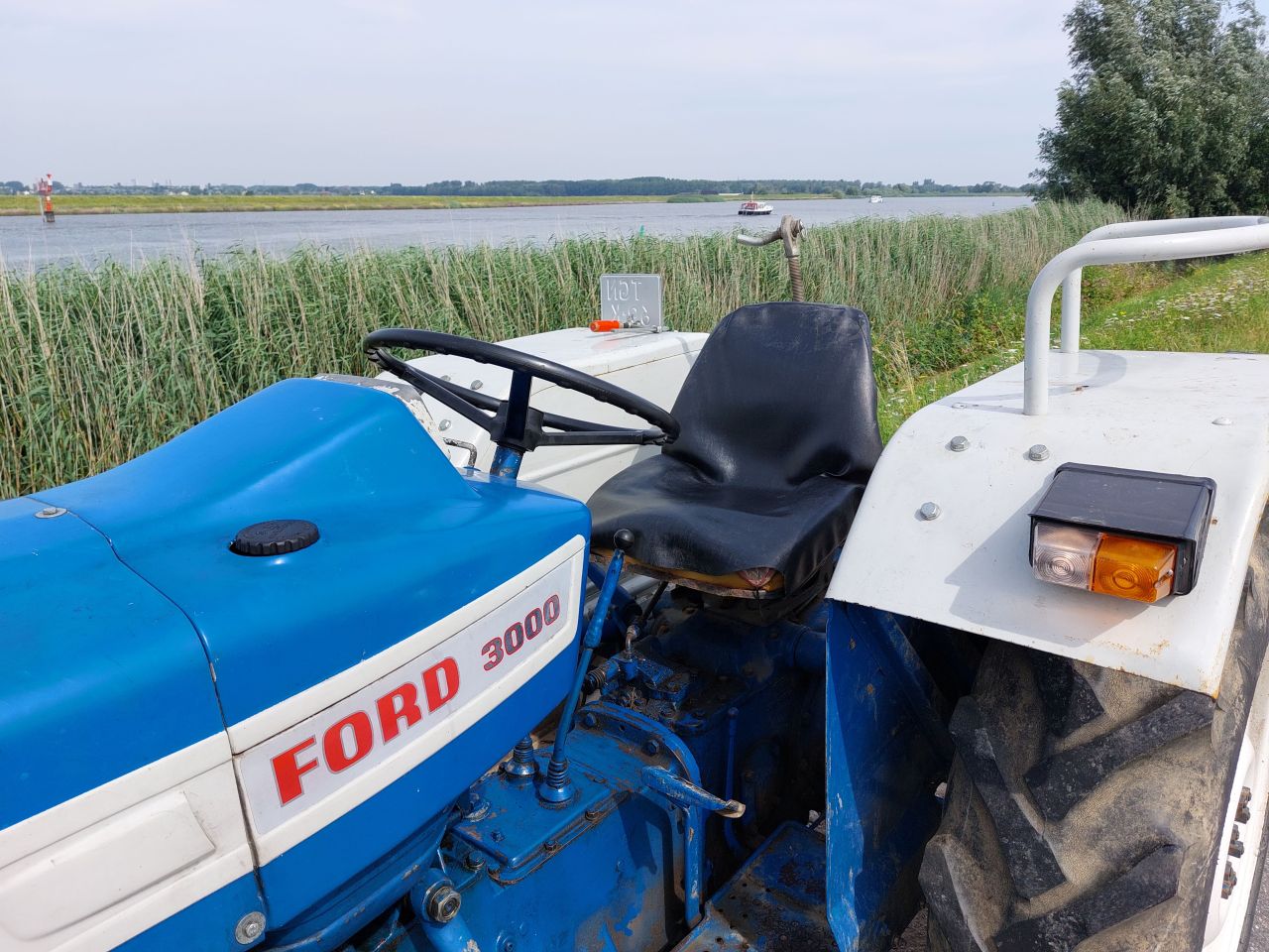 Ford 3000