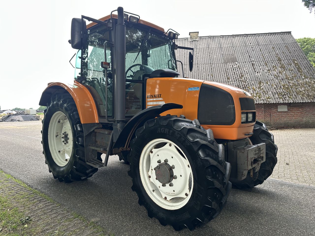 Renault Ares 550 RZ