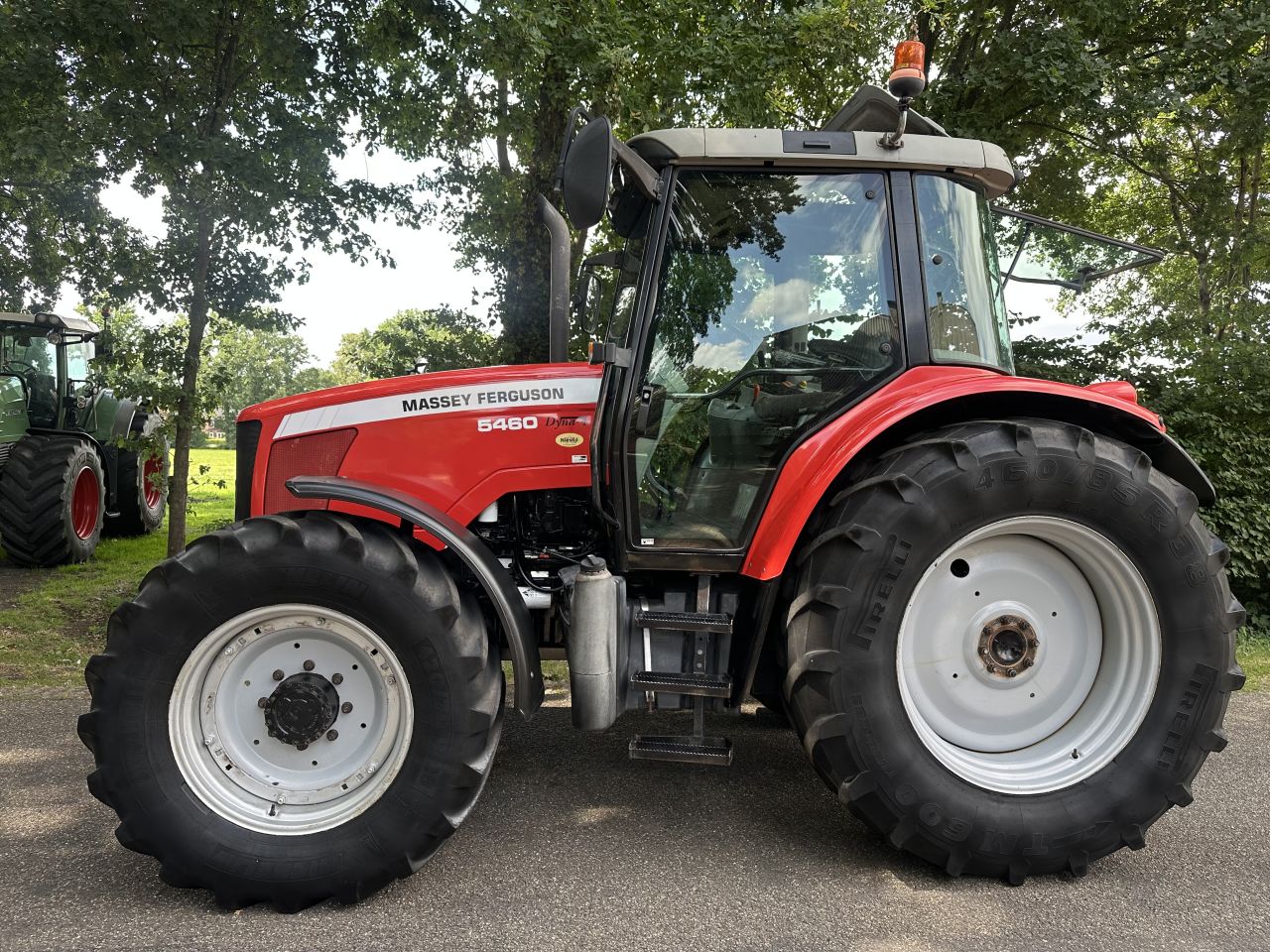 Massey Ferguson 5460 Dyna 4