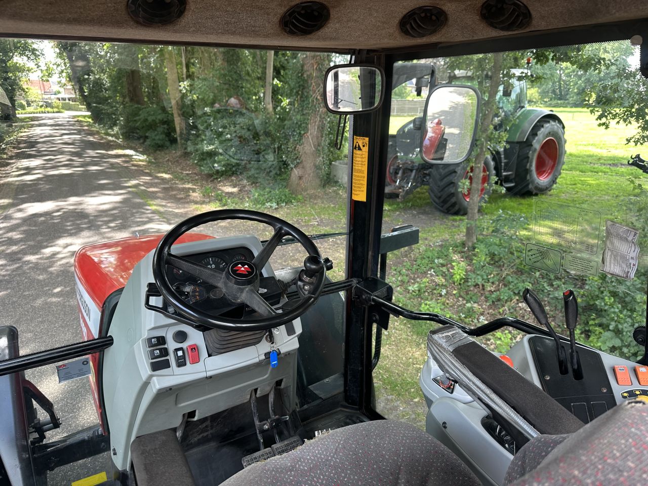 Massey Ferguson 5460 Dyna 4