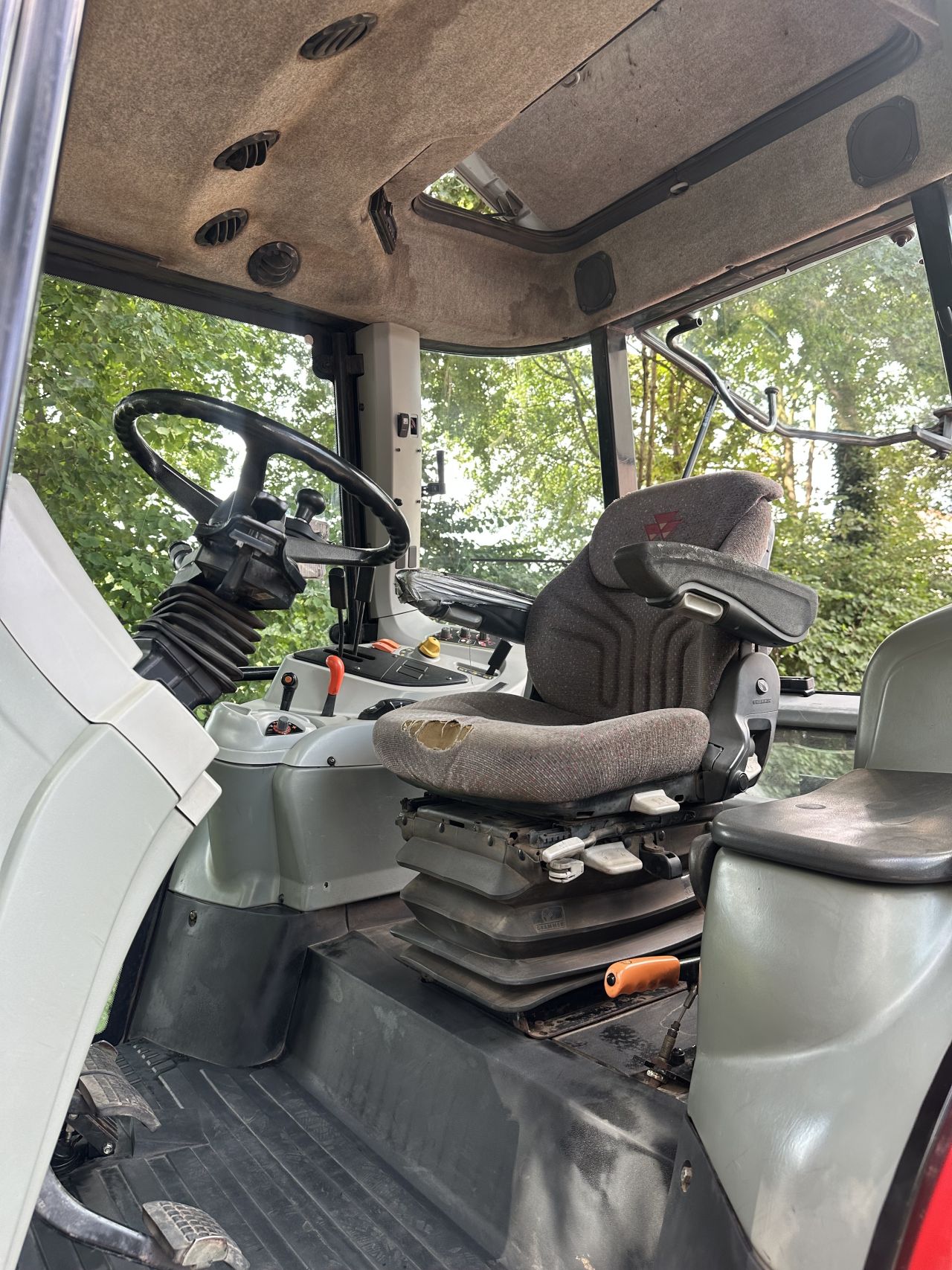 Massey Ferguson 5460 Dyna 4