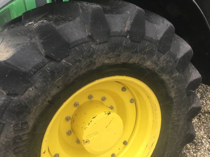 John Deere 6250R