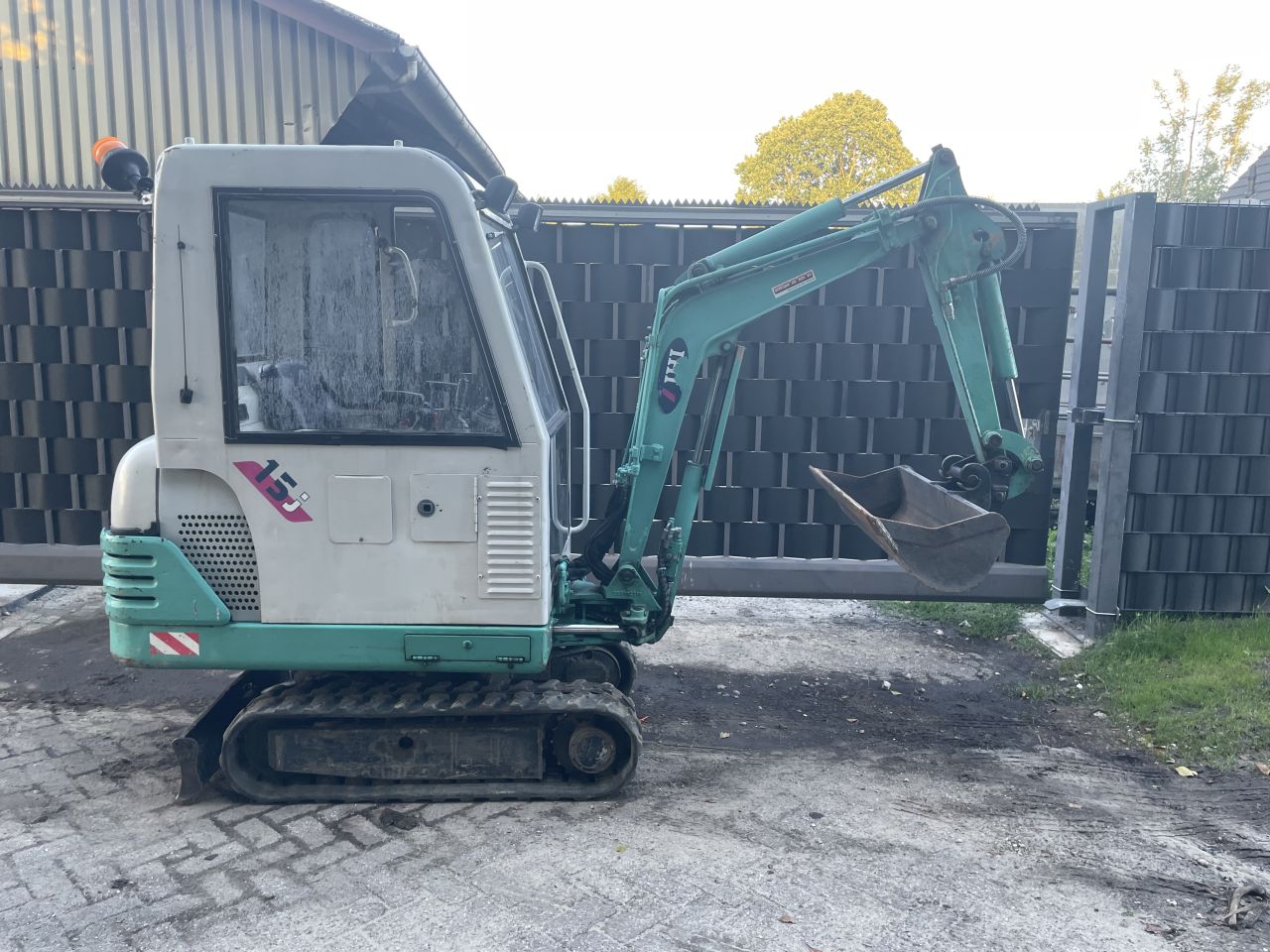 Graafmachine ihi 15J kubota bobcat hitachi yanmar