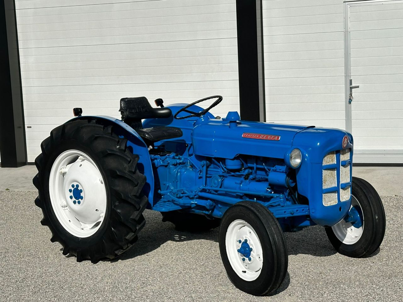 TE KOOP: zeer nette FORD DEXTA
