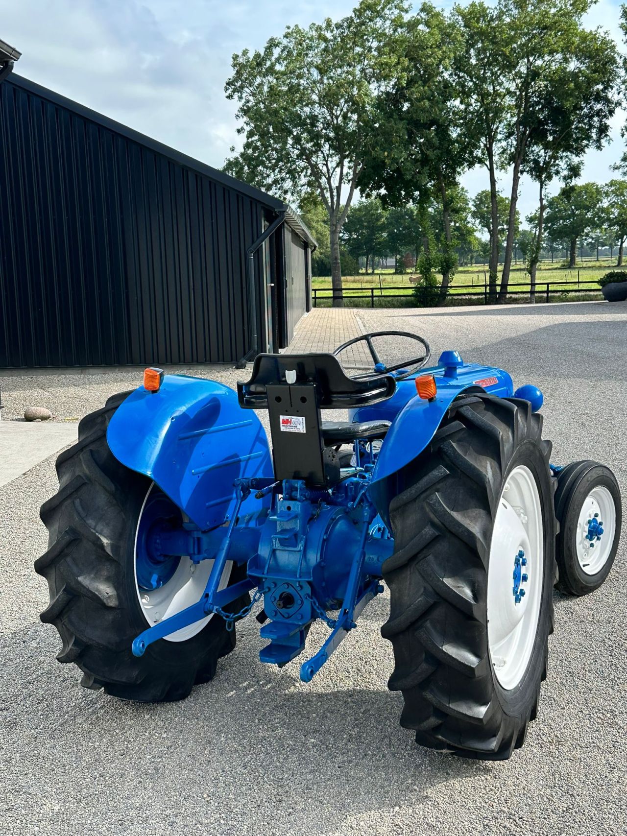 TE KOOP: zeer nette FORD DEXTA