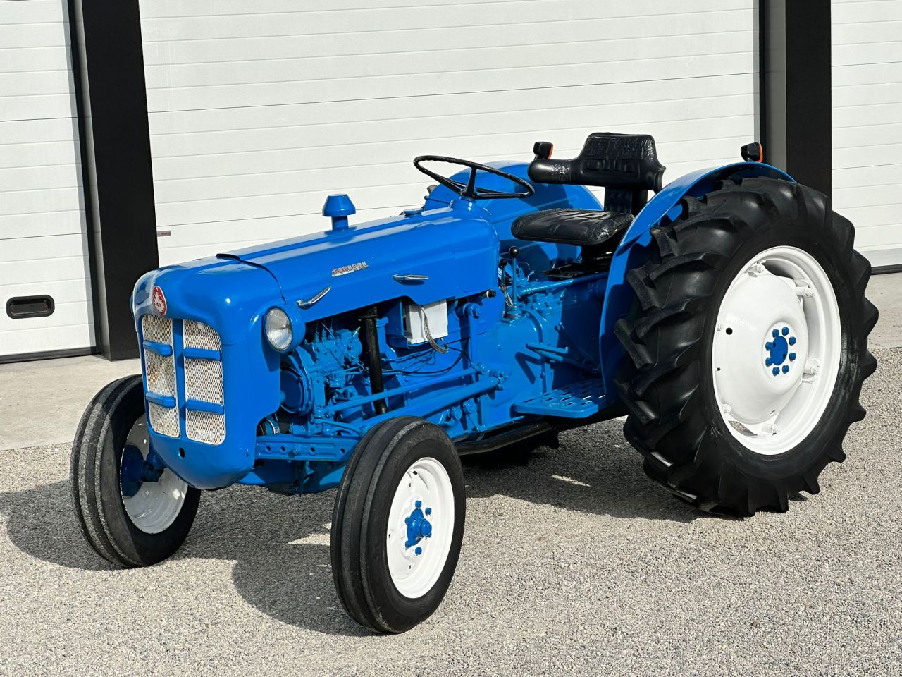 TE KOOP: zeer nette FORD DEXTA