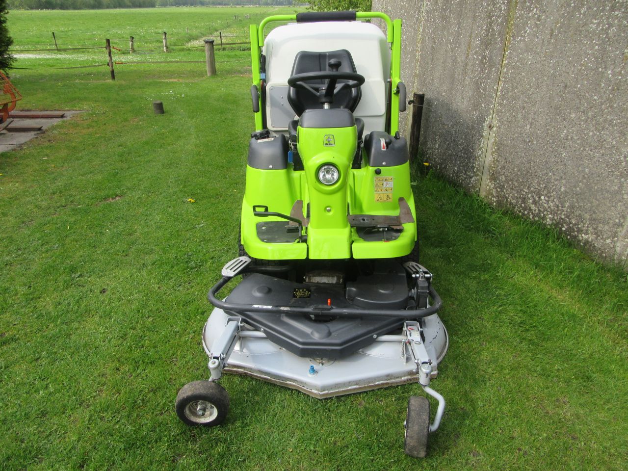 GRILLO zitmaaier (type FD450, 18 pk B&S V-Twin, 113 cm, etc)
