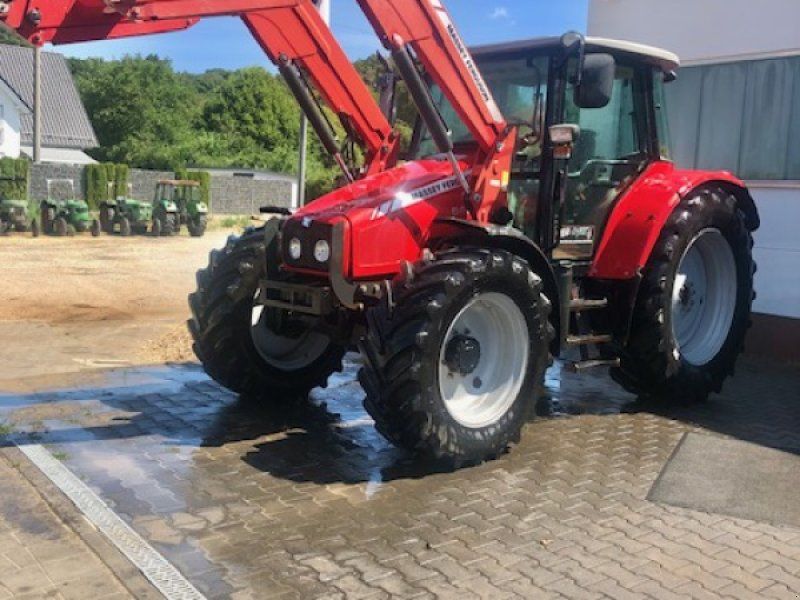 Massey Ferguson 5455
