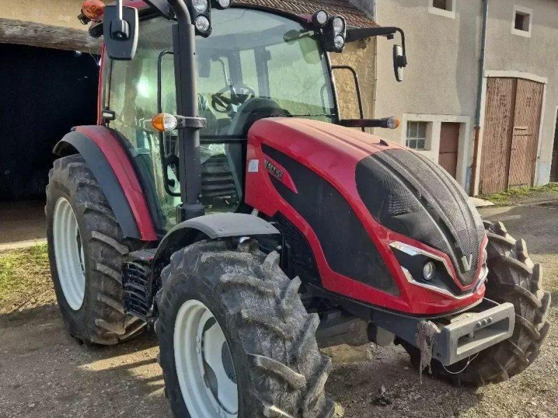 Valtra a85