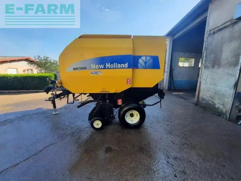 New Holland br7060
