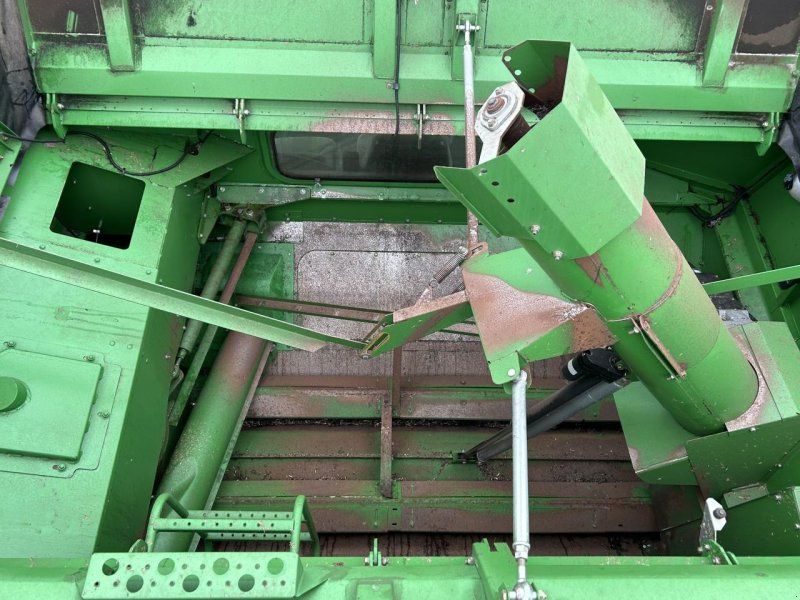 John Deere T670