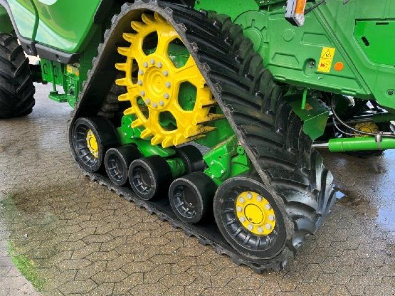 John Deere X9-1100