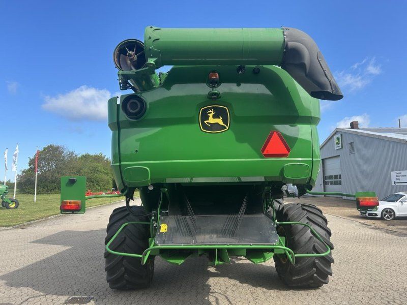 John Deere S785