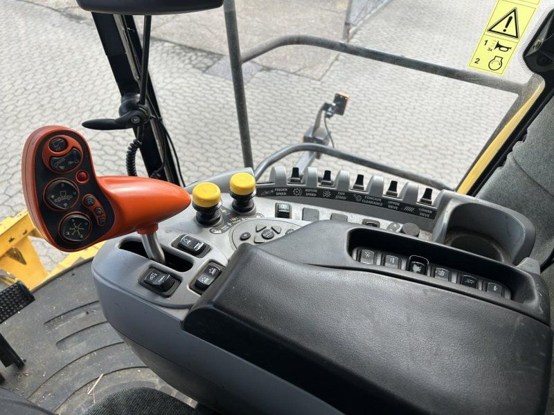 New Holland CR 980