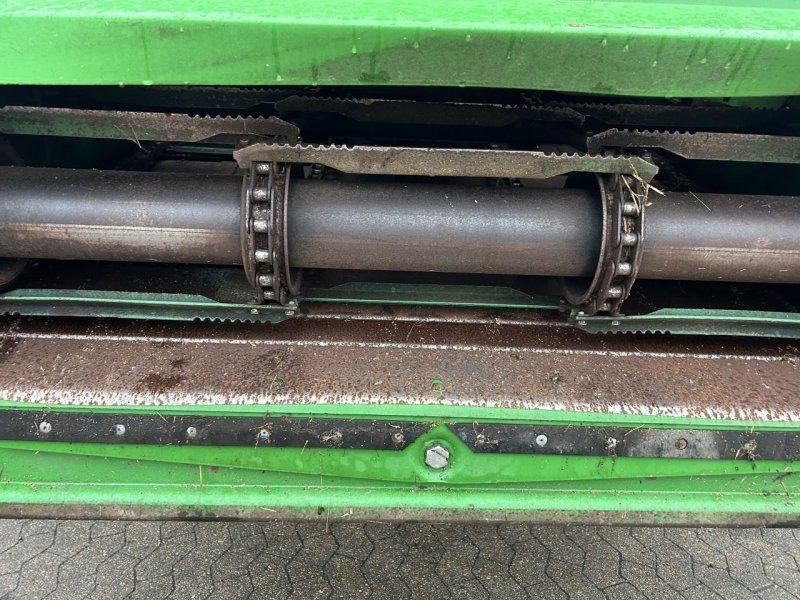 John Deere T670