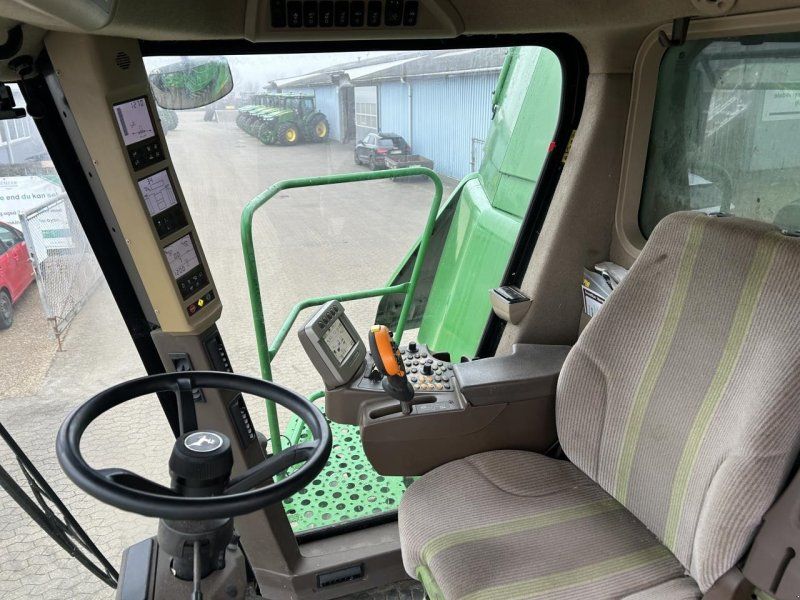 John Deere T660