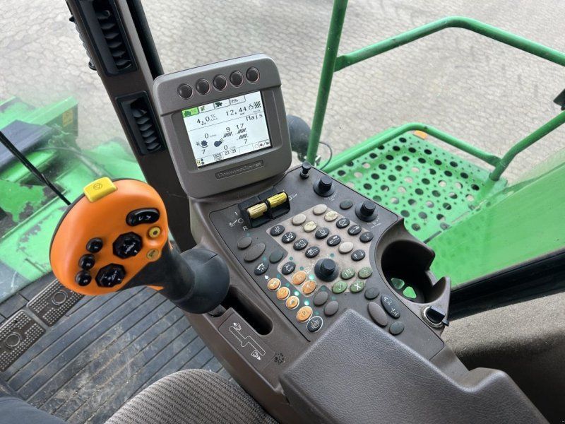 John Deere T660