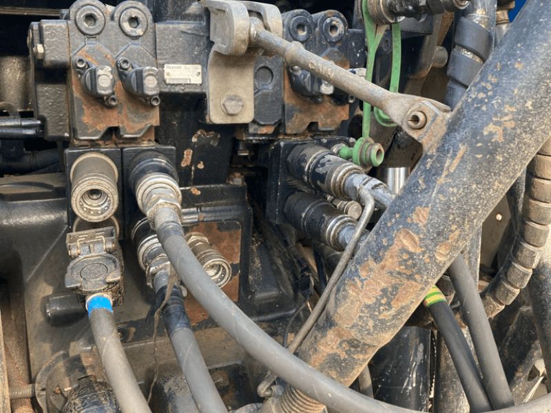 New Holland T7030 POWER COMMAND