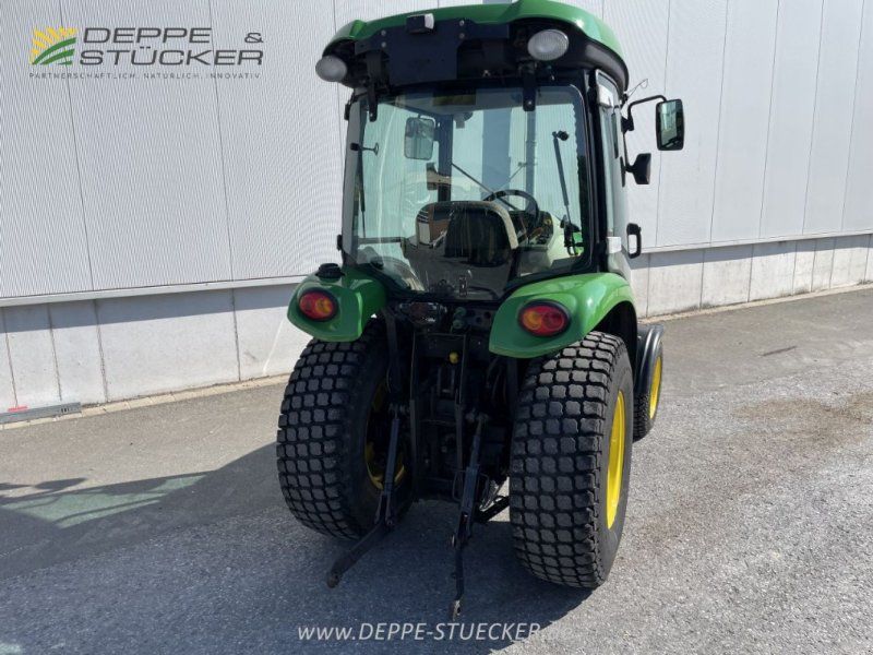 John Deere 3320