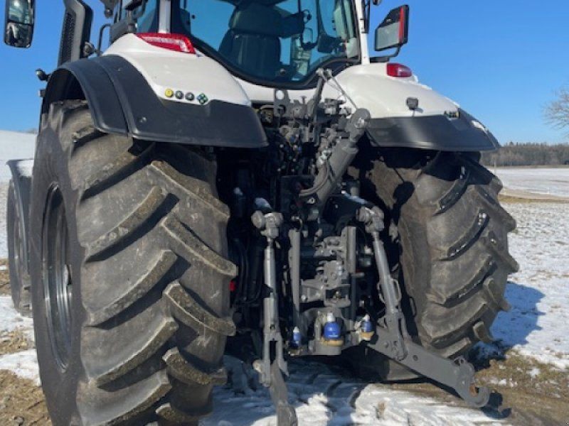 Valtra Q305
