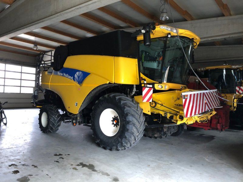 New Holland CR 9060