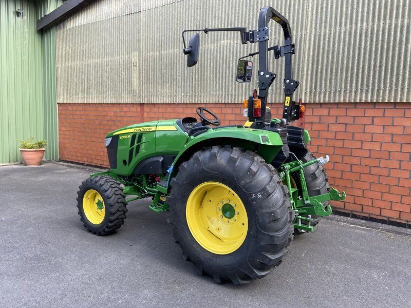 John Deere 4066M