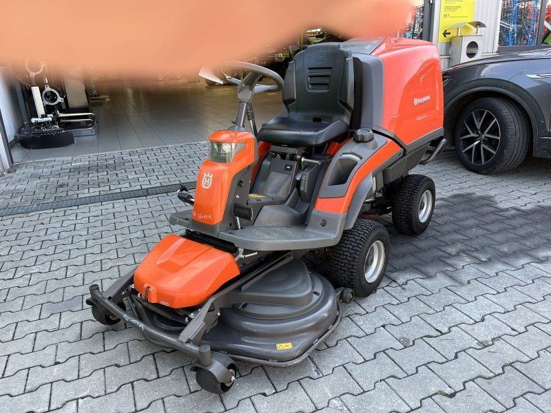 Husqvarna Rider RC320TS AWD mit 112cm Mähdeck