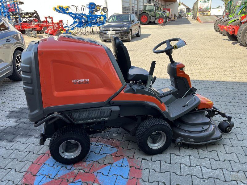 Husqvarna Rider RC320TS AWD mit 112cm Mähdeck