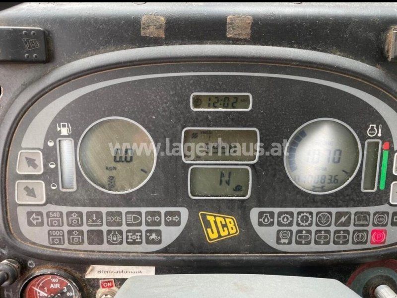 JCB FASTRAC 2115