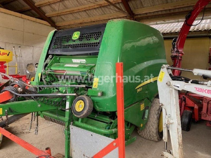 John Deere 960