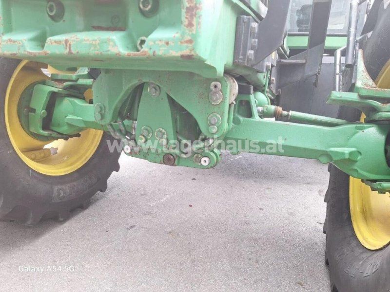 John Deere 6110