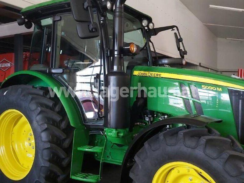 John Deere 5090 M