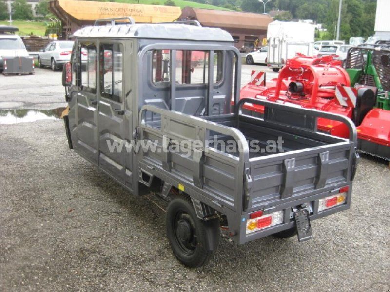 MEGA CAB