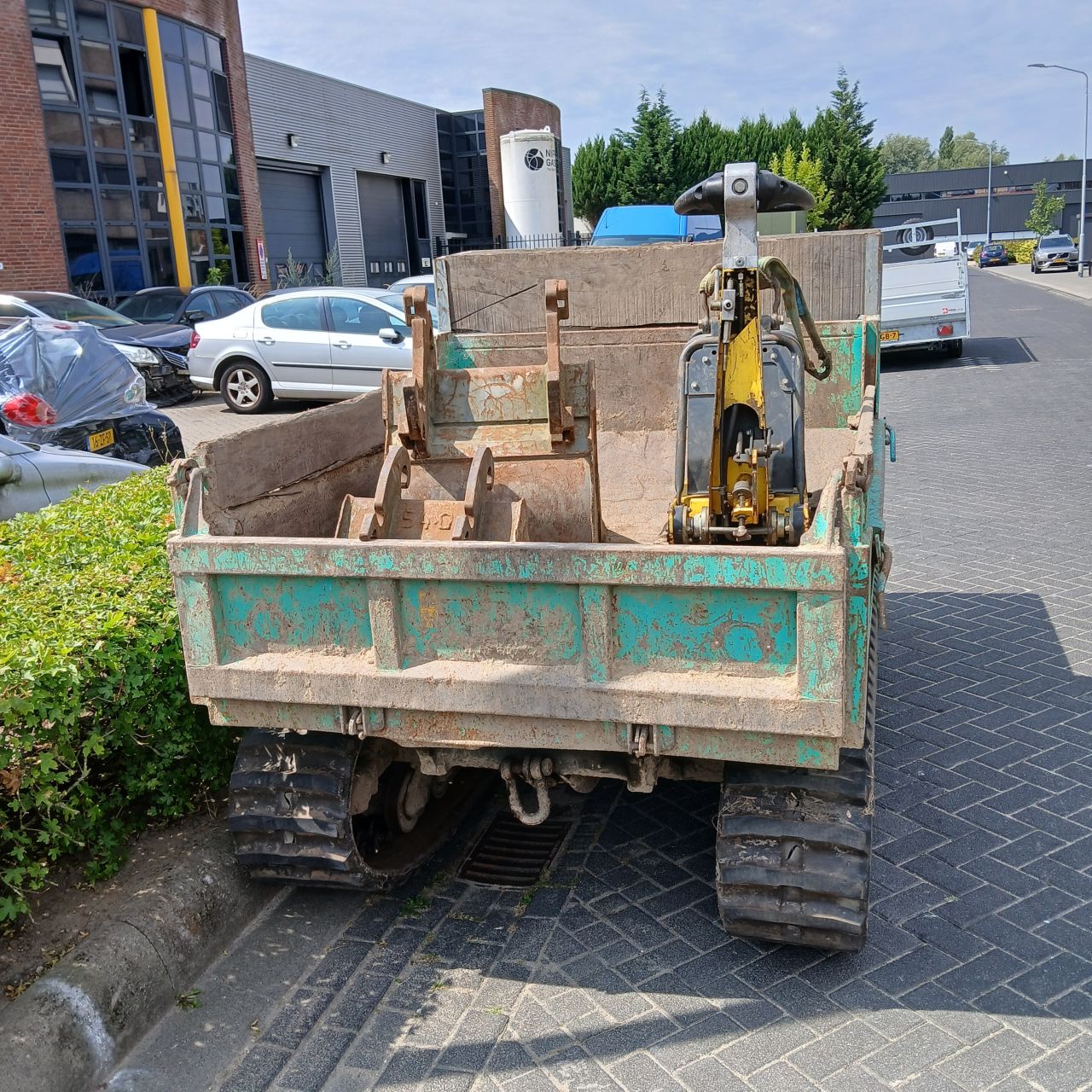 IHI IC 30 en Wacker Neuson DW20 Rups/Wieldumper