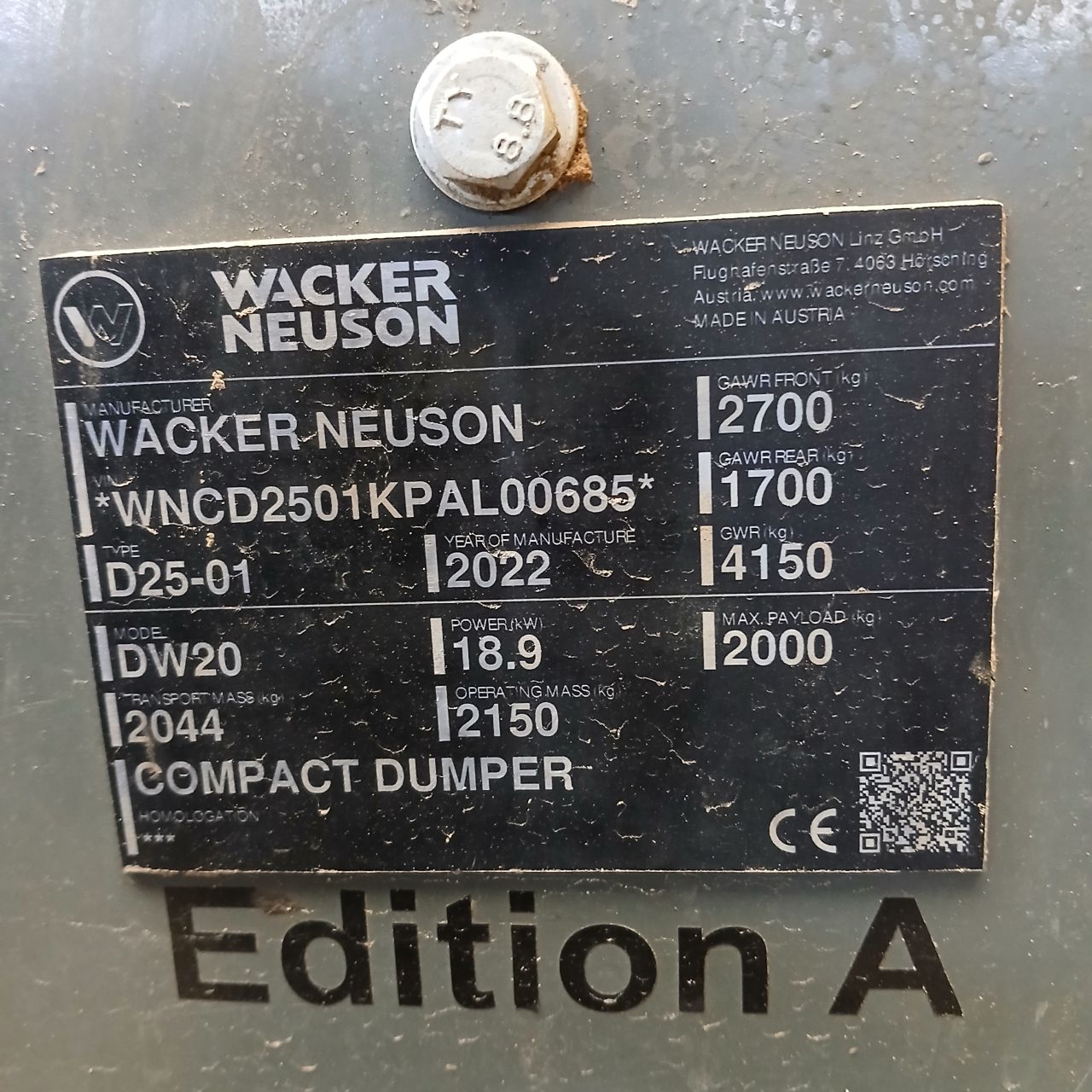IHI IC 30 en Wacker Neuson DW20 Rups/Wieldumper