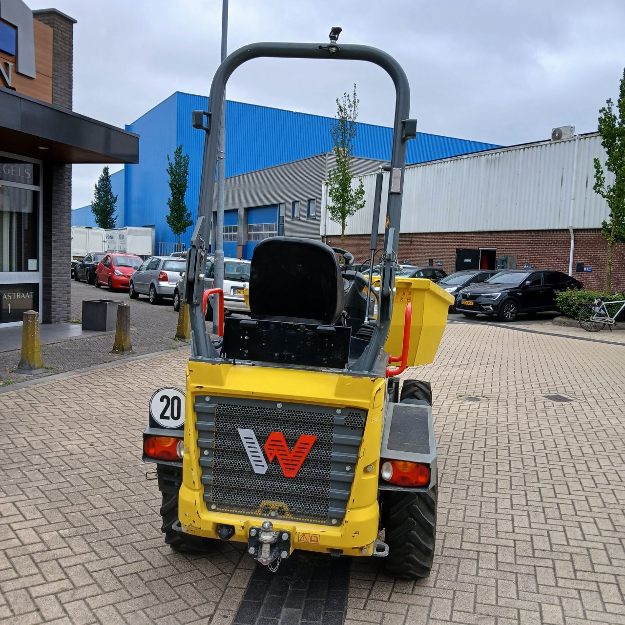 IHI IC 30 en Wacker Neuson DW20 Rups/Wieldumper