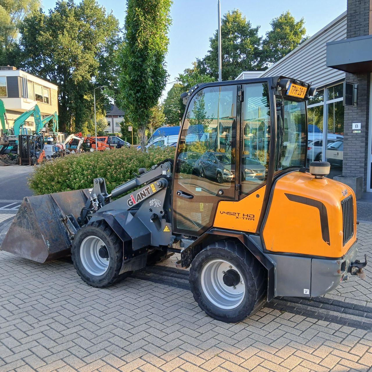 Giant V452HD Xtra.