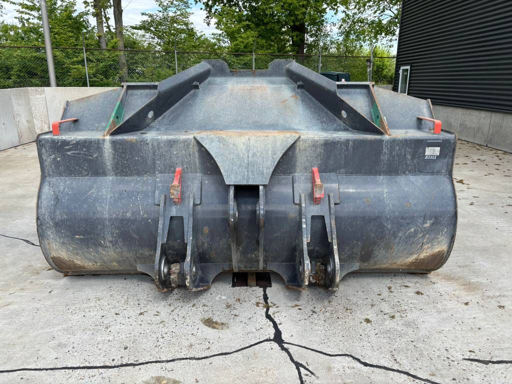 CNH Loading bucket 1021G