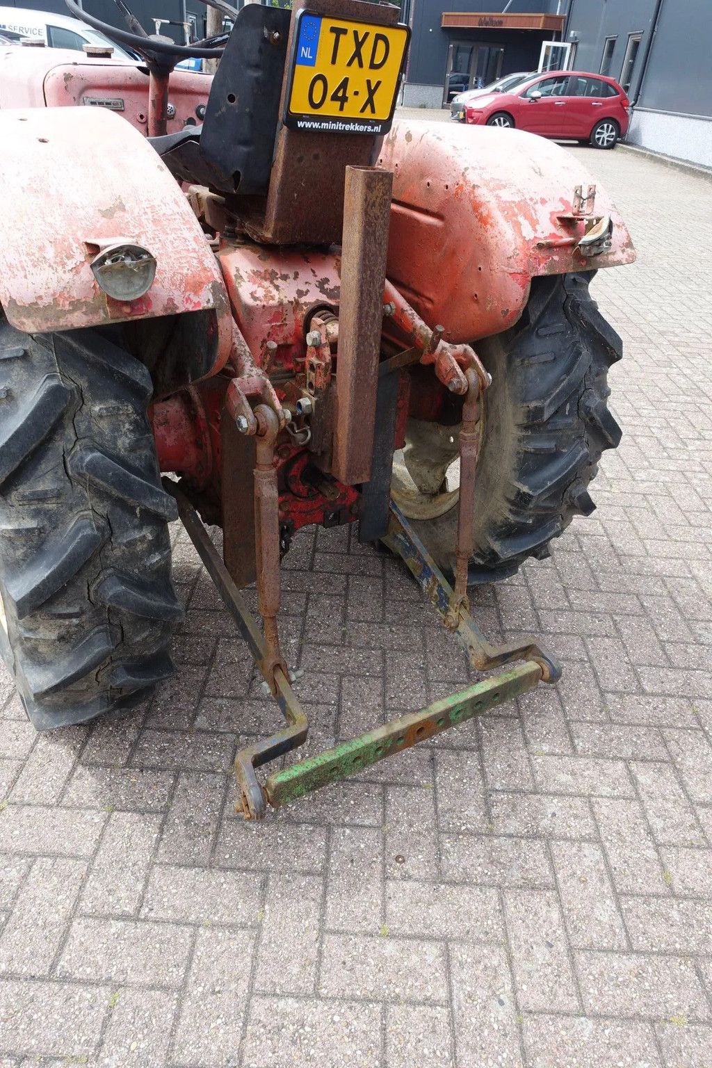Mc Cormick D-439 2wd / Smalspoortrekker