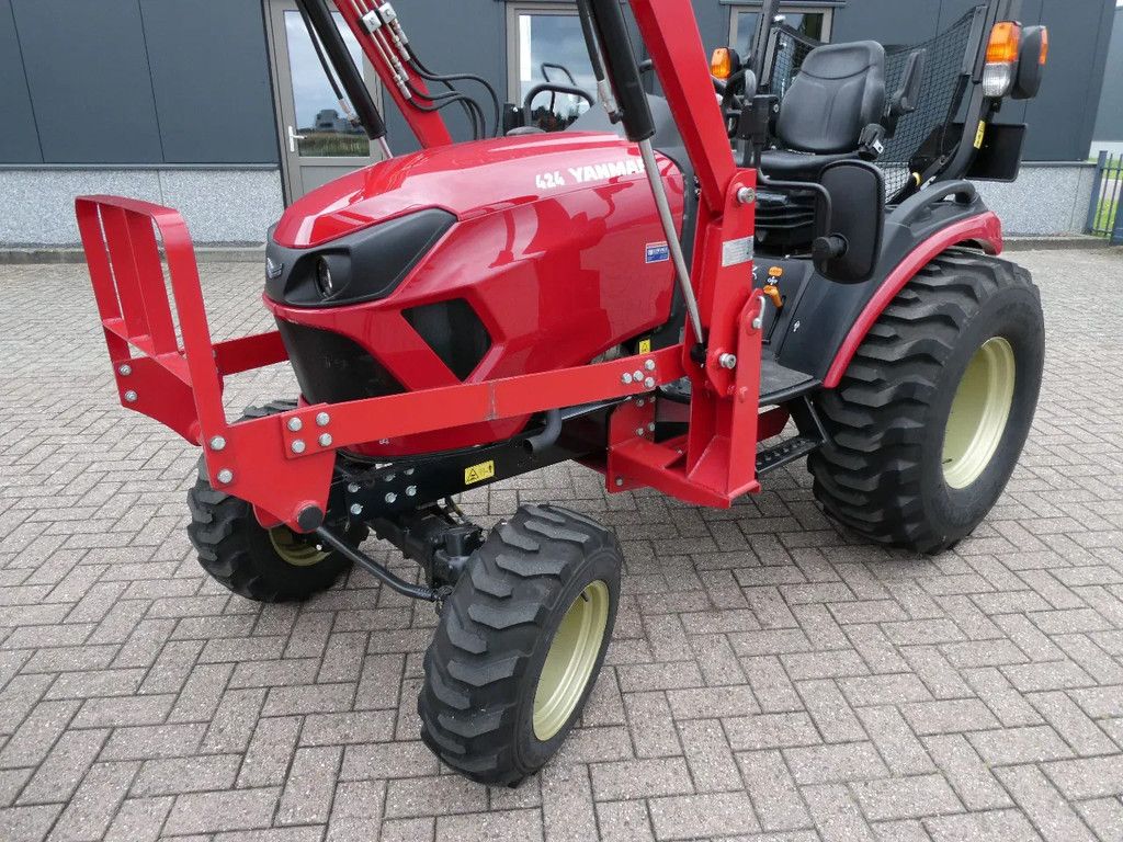 Yanmar SA424 4wd HST / 00171 Draaiuren / Voorlader / Margetrekker