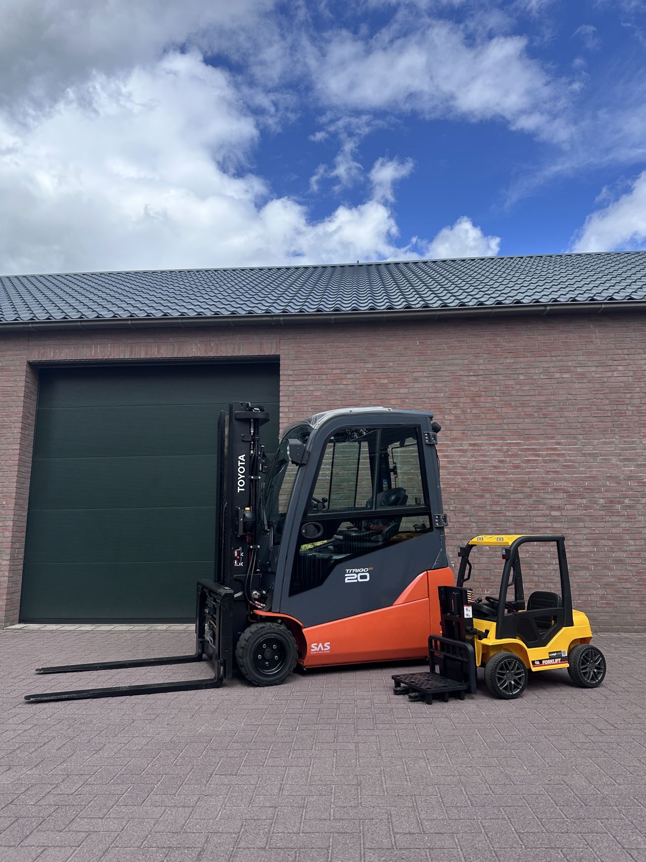 ZOMER ACTIE Gratis elektrische kinder heftruck!