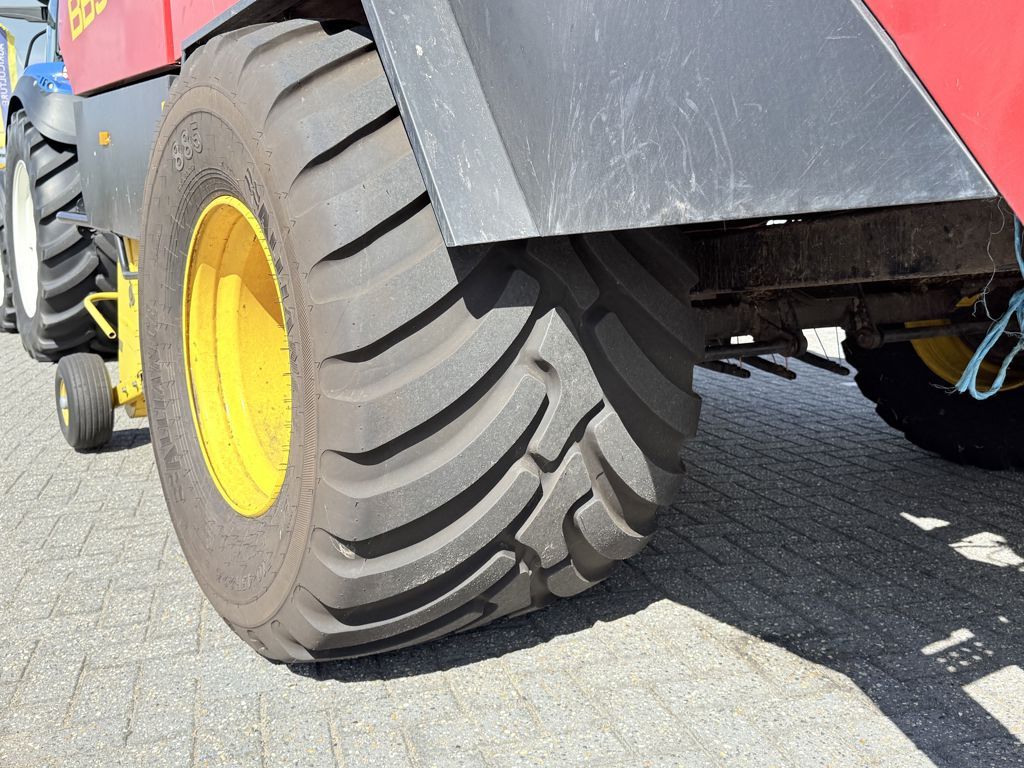 New Holland BB960S 120x90 2001