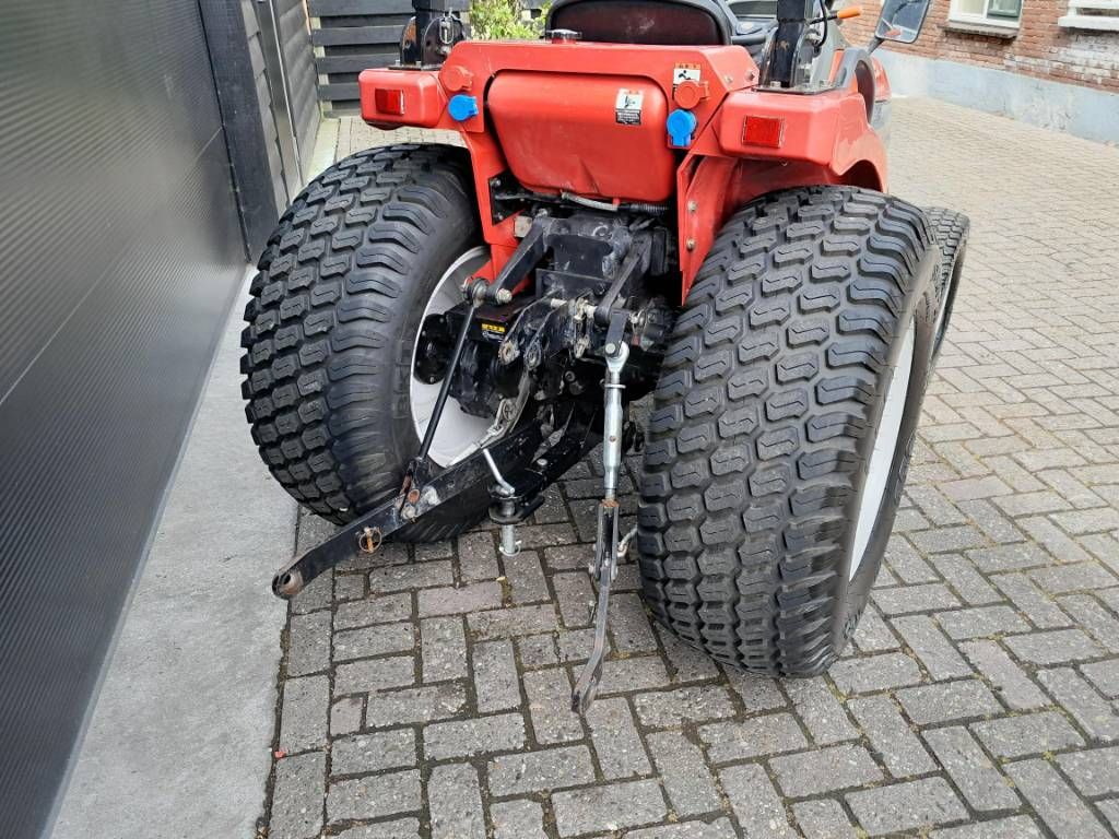 Mitsubishi MT 241- Minitrekker - Gazonbanden - Servo stuur