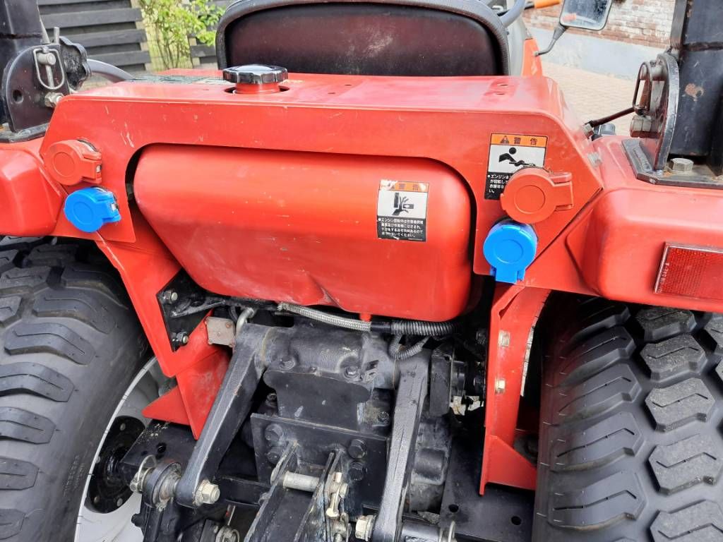 Mitsubishi MT 241- Minitrekker - Gazonbanden - Servo stuur