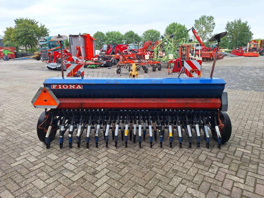Rumptstad CULTIVATOR + FIONA ZAAIMACHINE