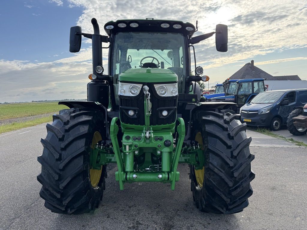 John Deere 6R150