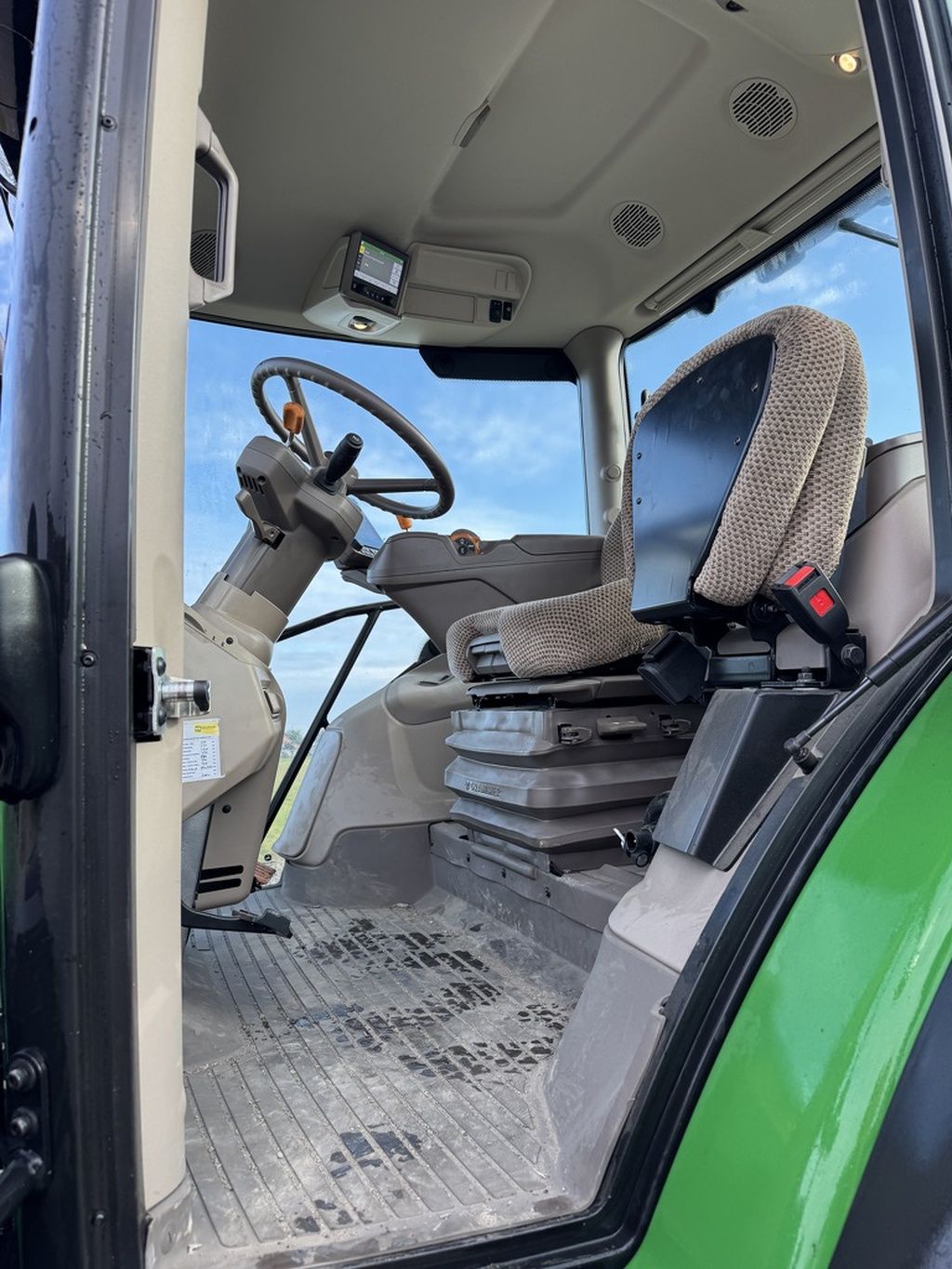 John Deere 6R150