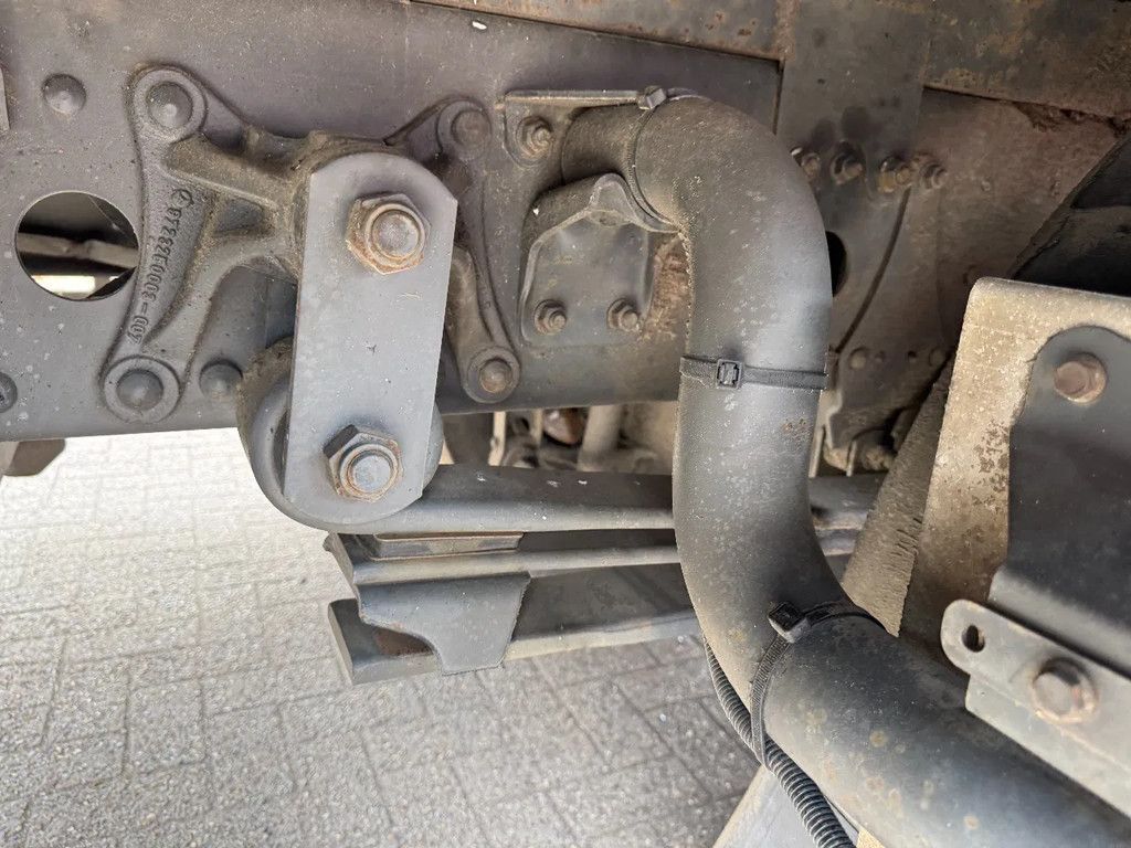 Mercedes-Benz Atego 1218 **FULL STEEL-SUSPENSION LAMES**