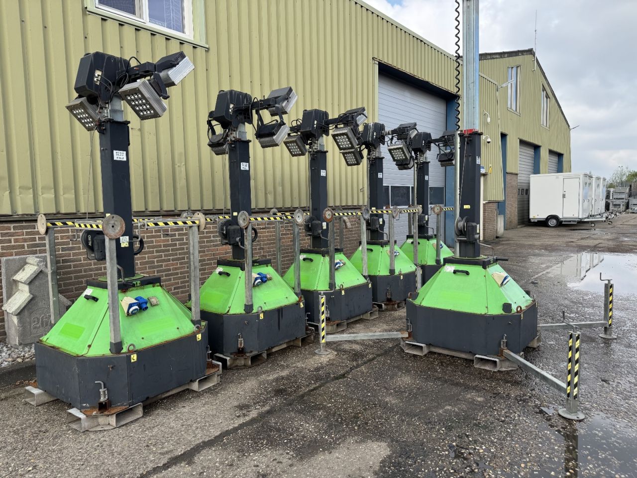 Mobiele verplaatsbare LED lichtmast 10 meter 230V koppelbaar